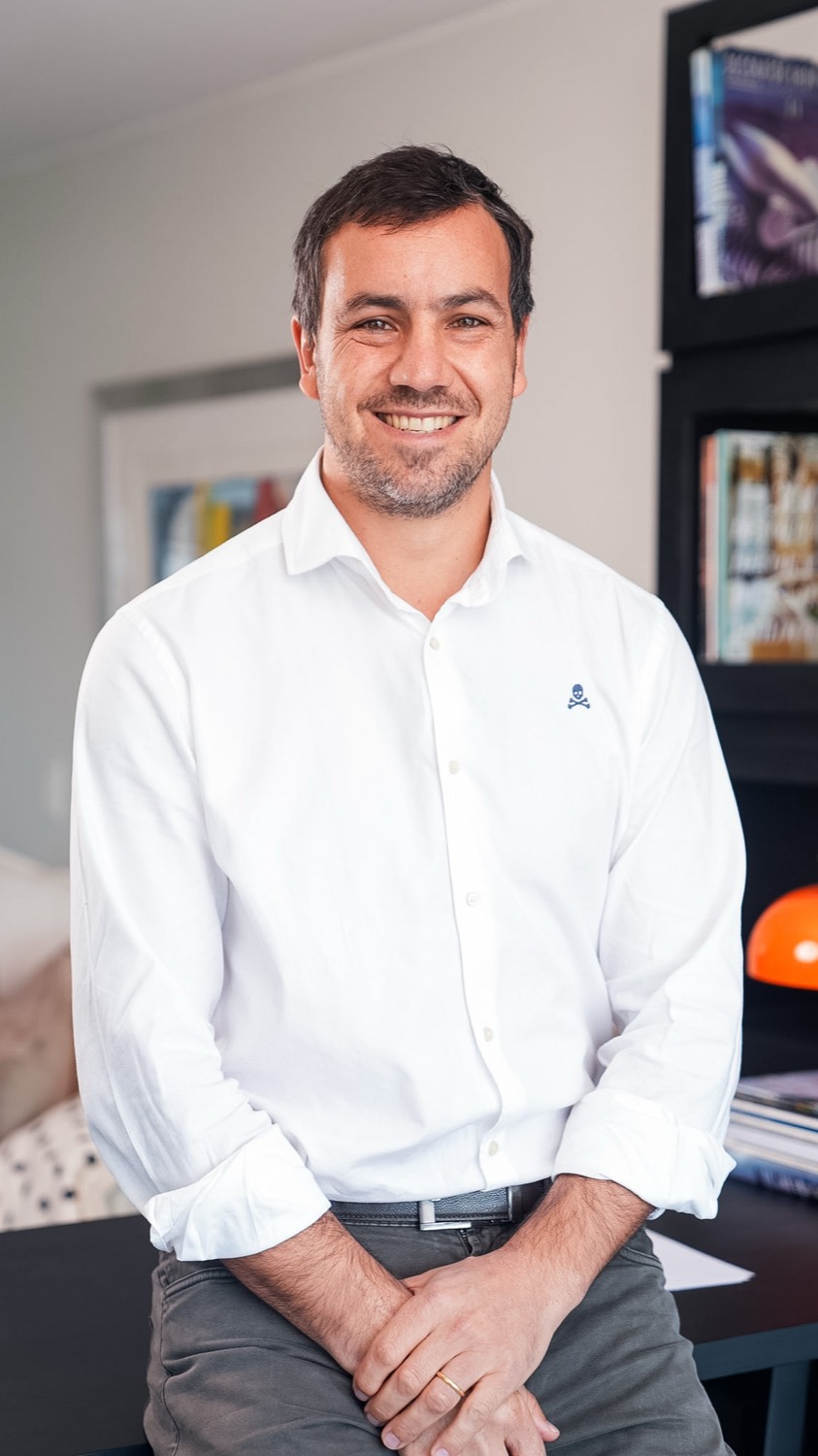Dr. Cristóbal Varela